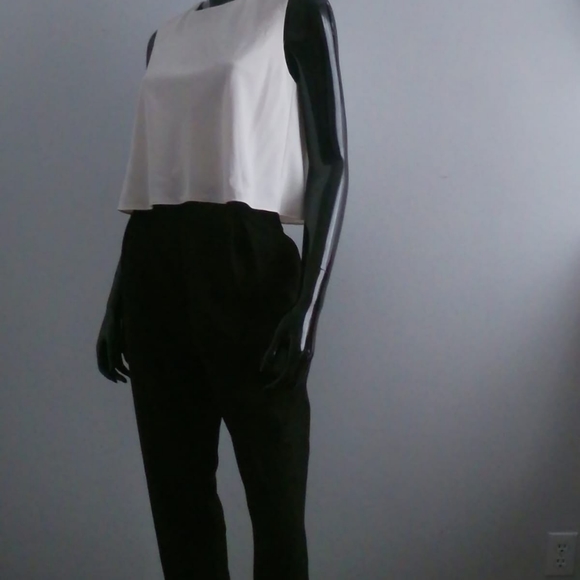 White & Black two-tone jumpsuit Size 6 (G) - Picture 9 of 12